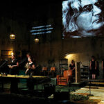 Die Ringe des Saturn (Les Anneaux de Saturne) d’après le roman de W.G. Sebald, mise en scène Katie Mitchell - Photo © Festival d’Avignon/Christophe Raynaud de Lage
