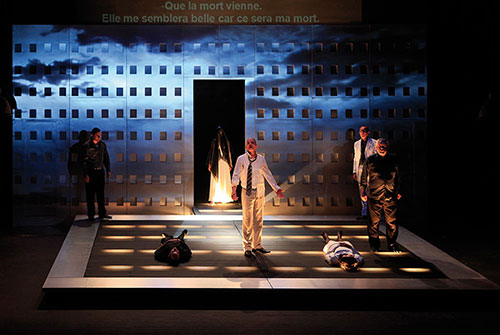 Antigone de Sophocle, mise en scène Adel Hakim - Photo © Nabil Boutros