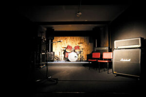 Un studio de musique au sous-sol - Photo © Vinciane Verguethen