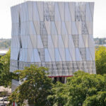 Vue extérieure du bâtiment B, Trempolino - Photo © Patrice Morel