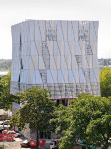 Vue extérieure du bâtiment B, Trempolino - Photo © Patrice Morel