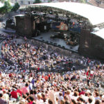 Vue générale de la grande scène en concert - Photo © Renaud Vezin