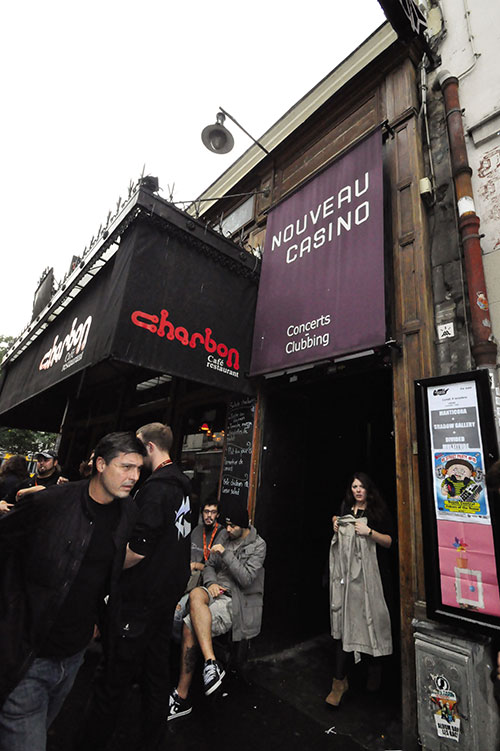 Le Café Charbon, vue de la rue Oberkampf, entrée public du Nouveau Casino