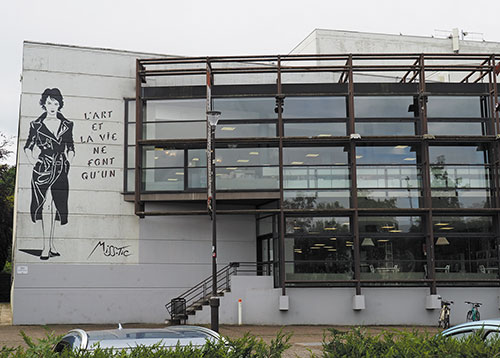 La façade de La Faïencerie